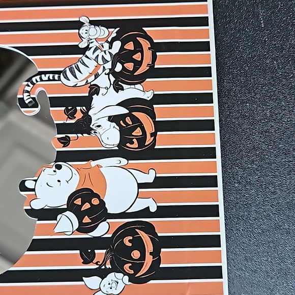 Disney 🎁 Winnie the Pooh Halloween Eye Palette with Built in Mirror. - Picture 3 of 7